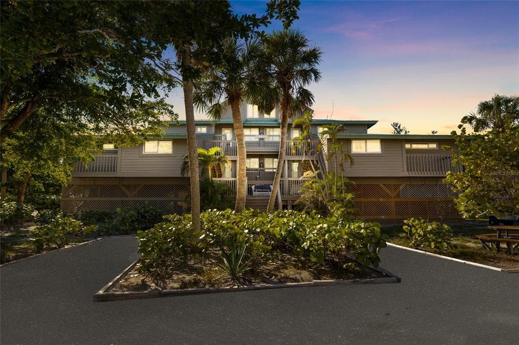 9200 LITTLE GASPARILLA ISLAND 301 photo 1