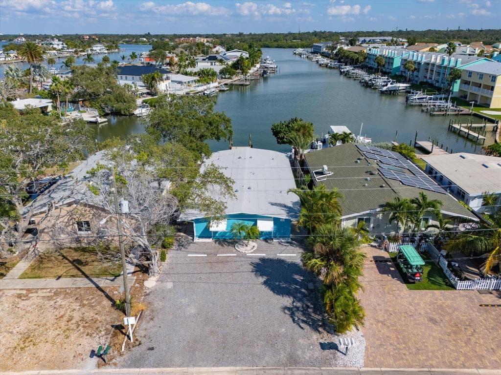711 E GULF BOULEVARD photo 3
