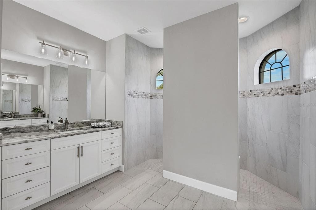 16660 LIGGETT CIRCLE photo 23