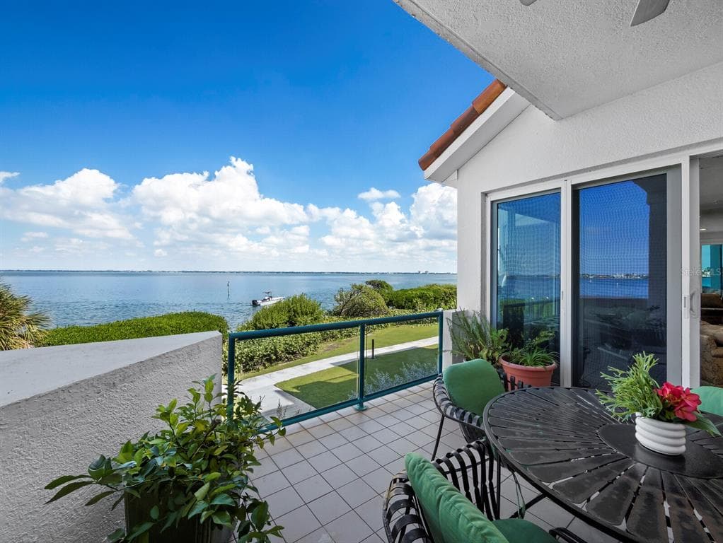 340 GULF OF MEXICO DRIVE 112 photo 18