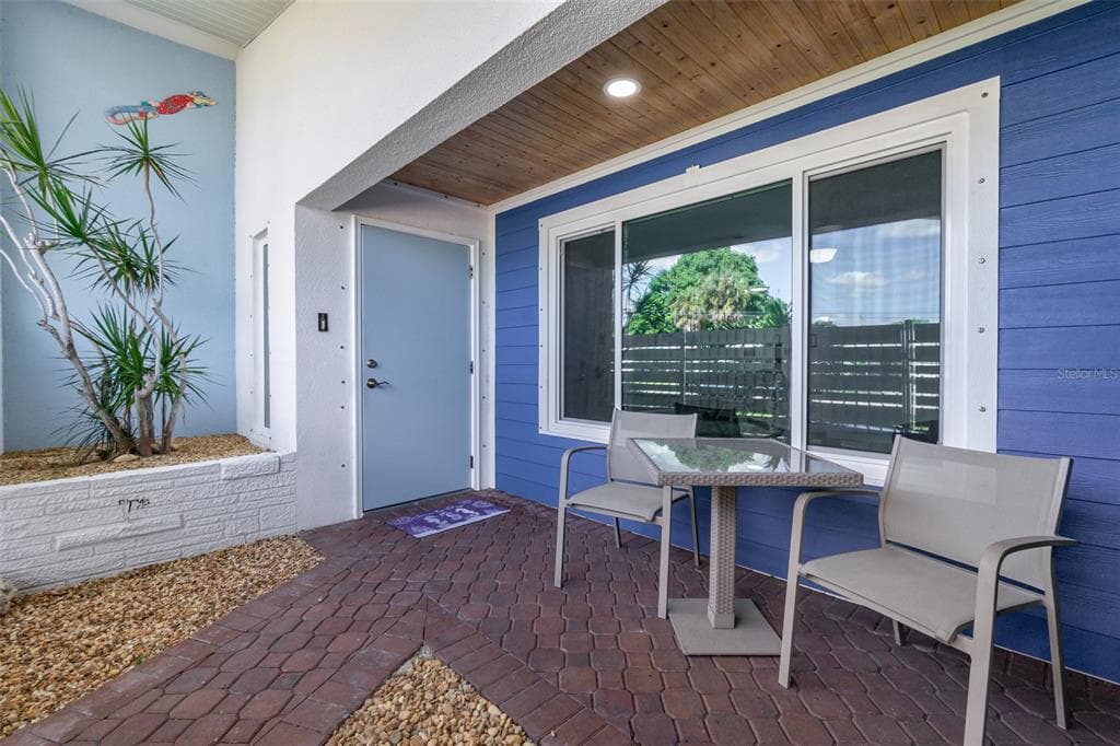 1661 SWAN TERRACE photo 8