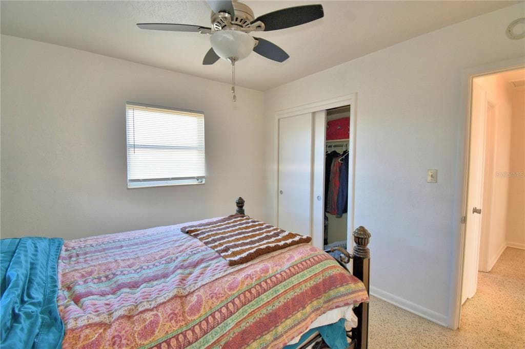 105 MAXCY LANE photo 23