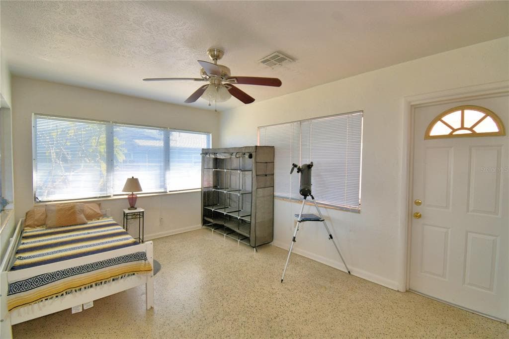 105 MAXCY LANE photo 24