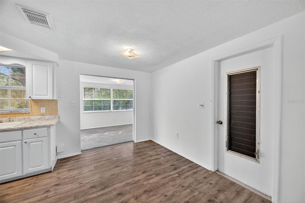 10102 GLEN MOOR LANE photo 12
