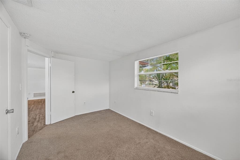 10102 GLEN MOOR LANE photo 22