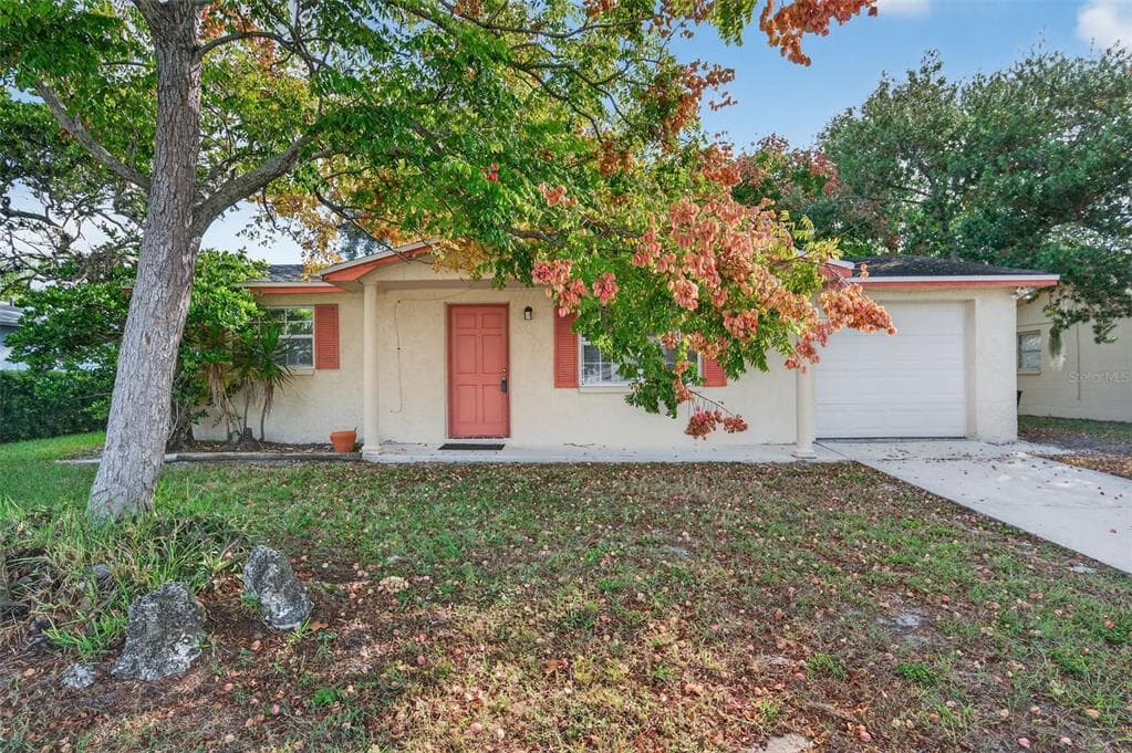 10102 GLEN MOOR LANE photo 1