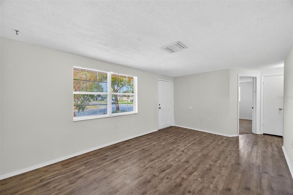 10102 GLEN MOOR LANE photo 10