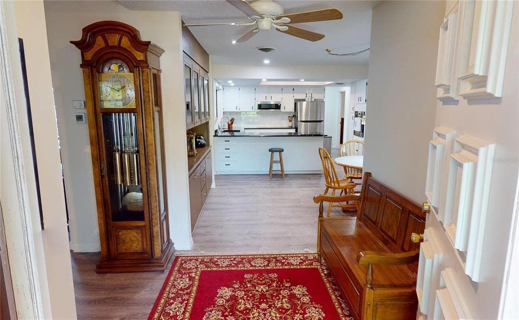 18422 BURKHOLDER CIRCLE photo 5