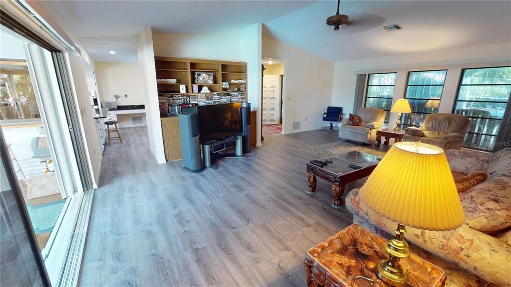 18422 BURKHOLDER CIRCLE photo 9