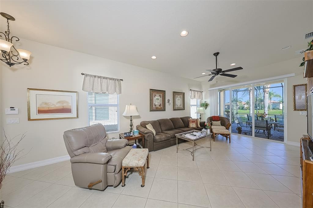 15948 COBBLE MILL DRIVE photo 25