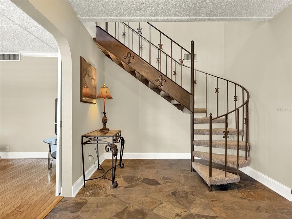 301 QUAY ASSISI photo 8