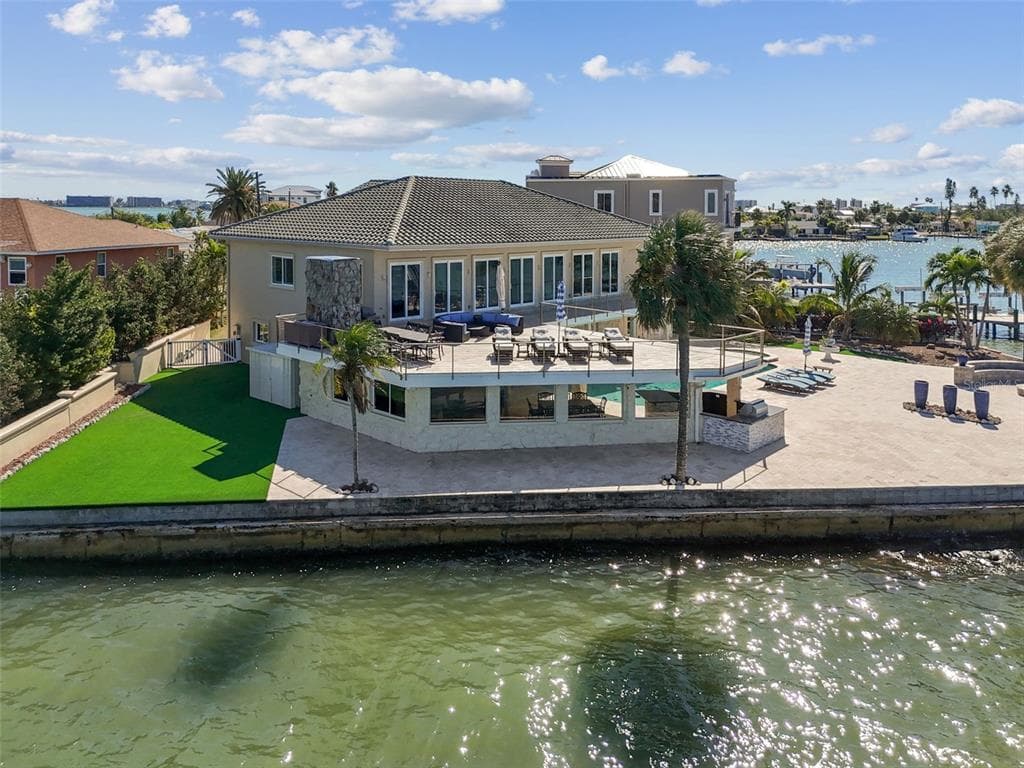 582 JOHNS PASS AVENUE photo 6