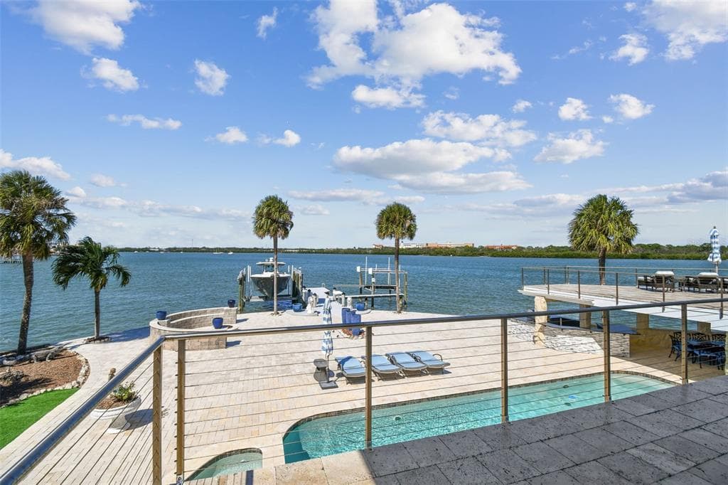 582 JOHNS PASS AVENUE photo 5