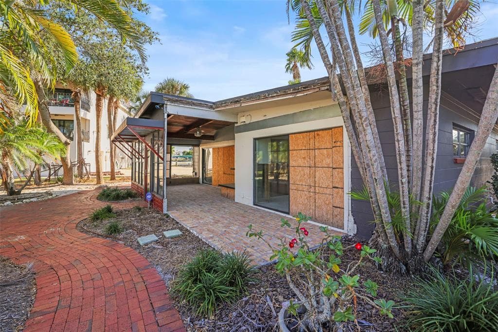 11921 LAGOON LANE photo 12
