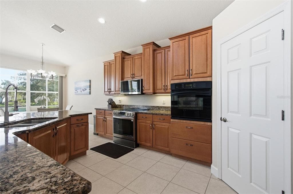 17 SANDPIPER COURT photo 17