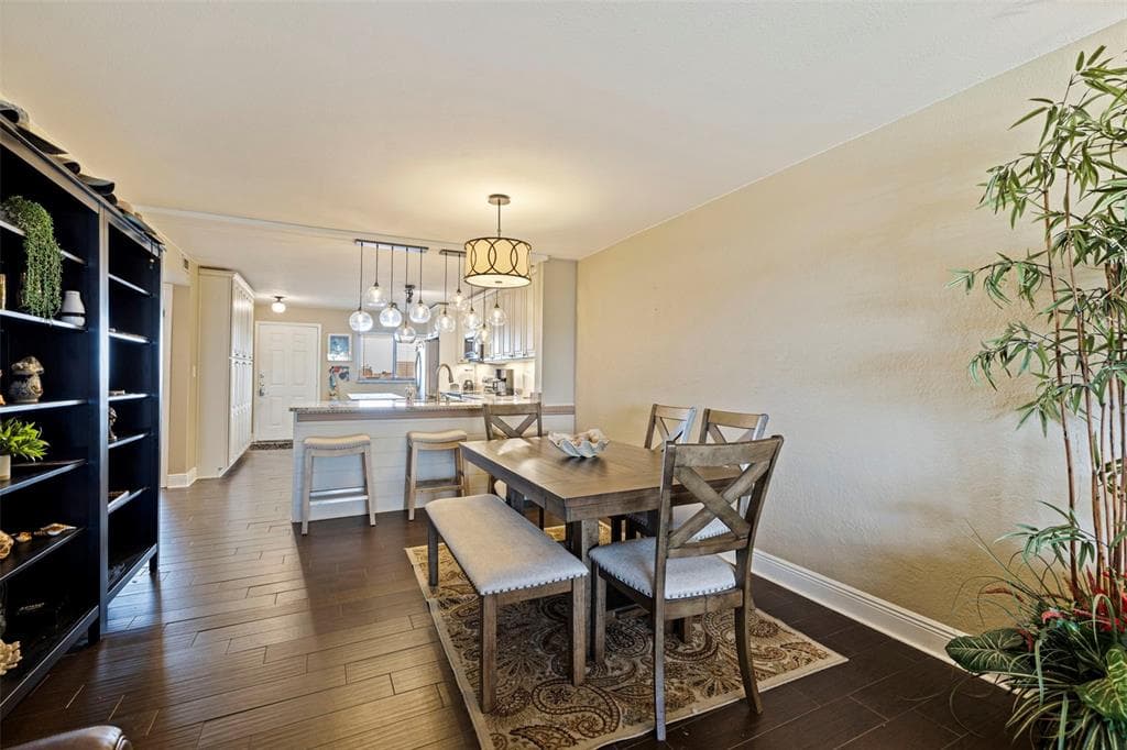 106 1ST STREET E 315 photo 14