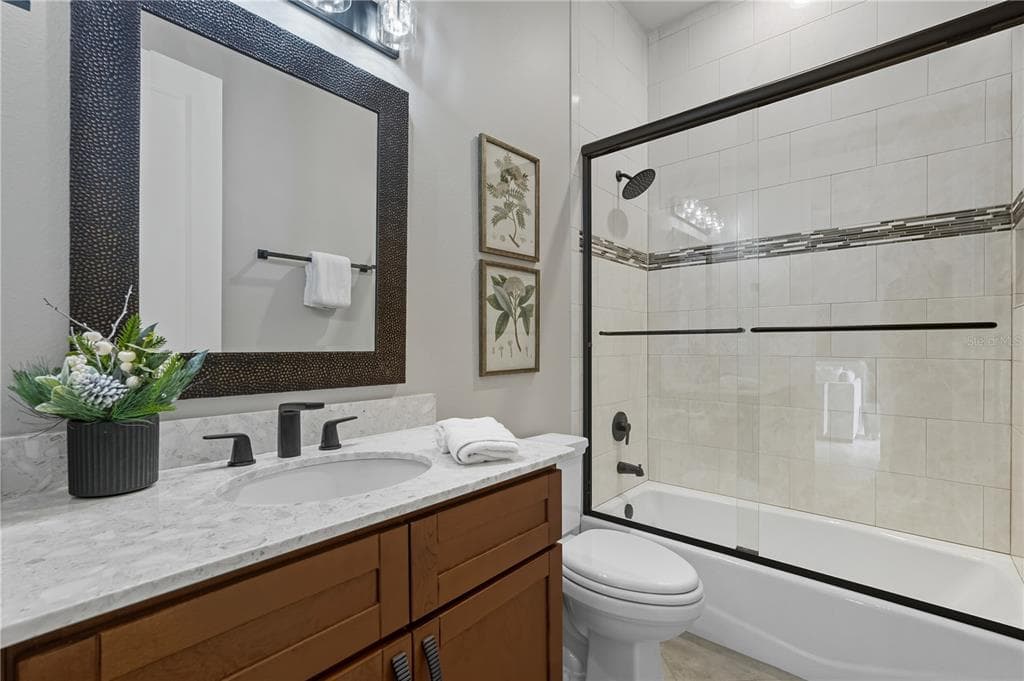 355 OCEAN CREST DRIVE photo 21