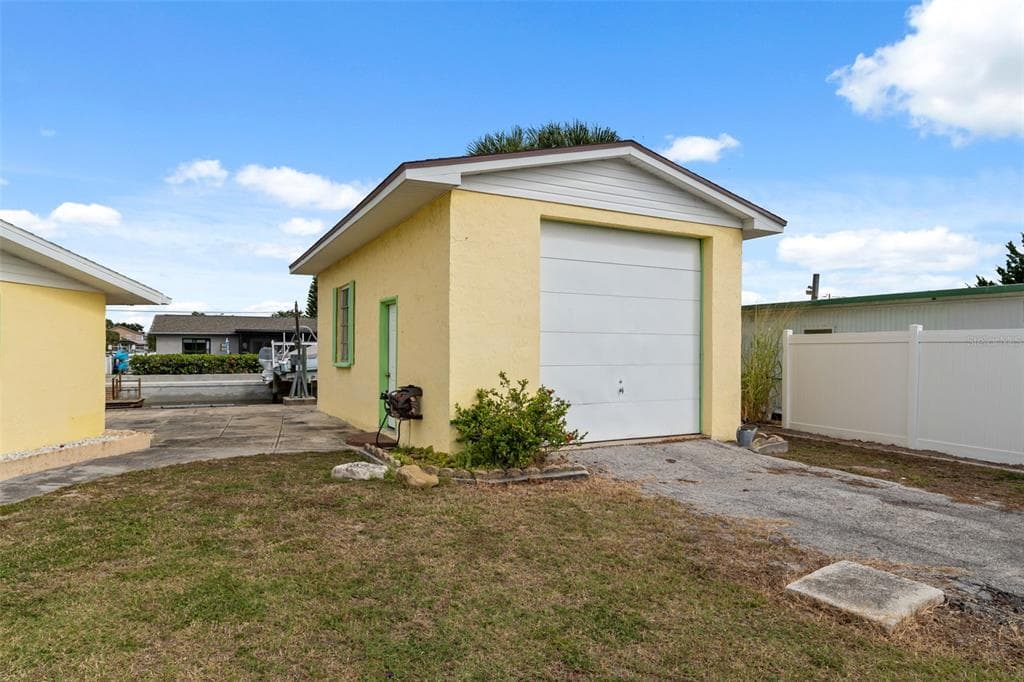 6719 ALBATROSS LANE photo 7