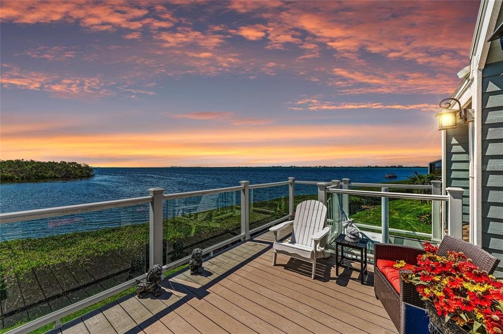 12 TIDY ISLAND BOULEVARD photo 3