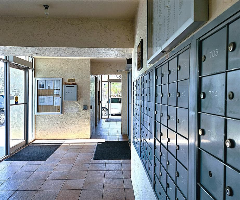 6060 SHORE BOULEVARD S 903 photo 8