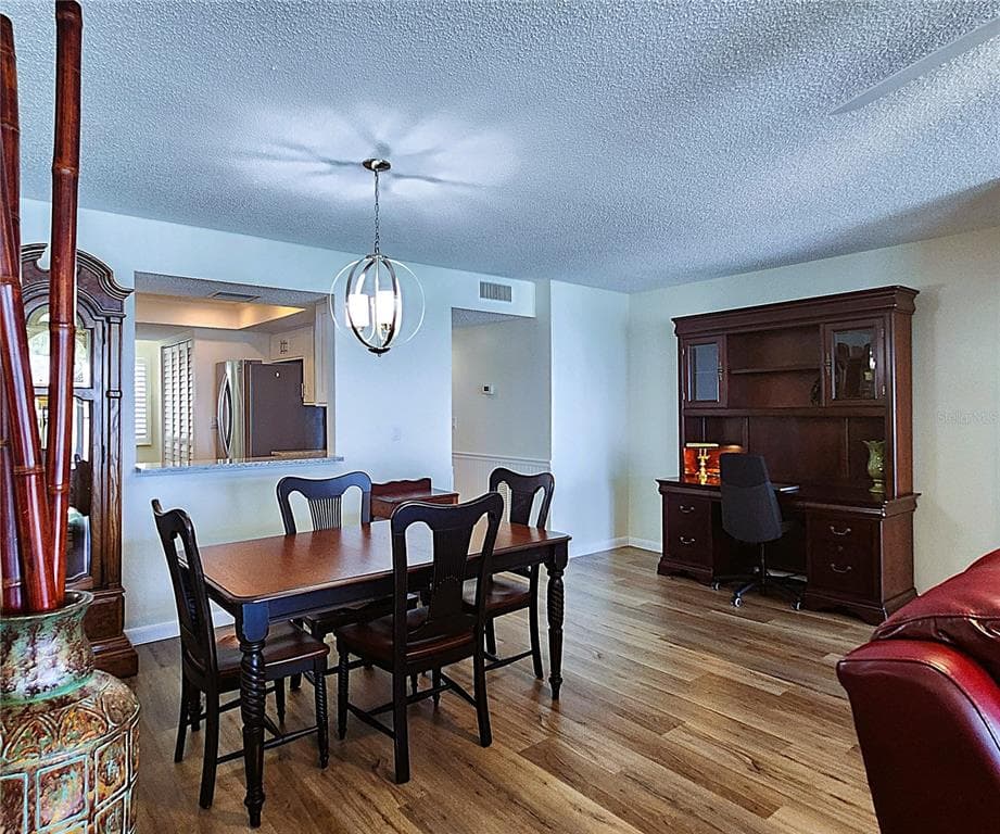 6060 SHORE BOULEVARD S 903 photo 21