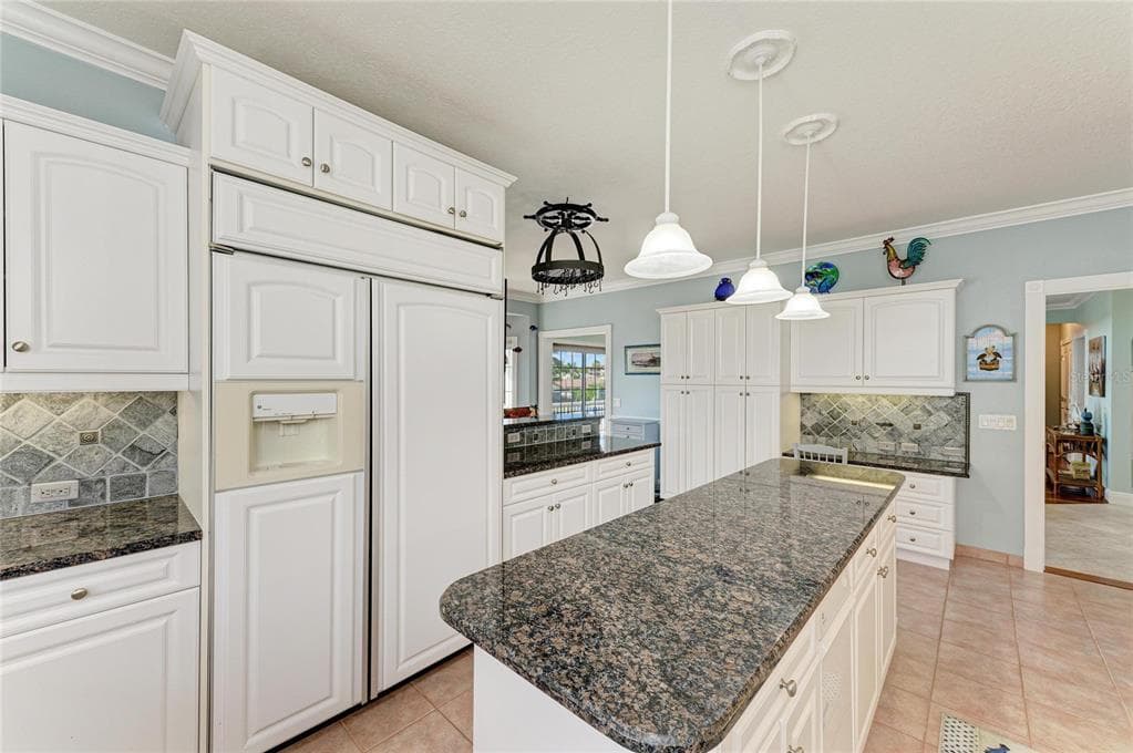 2839 CORAL WAY photo 17