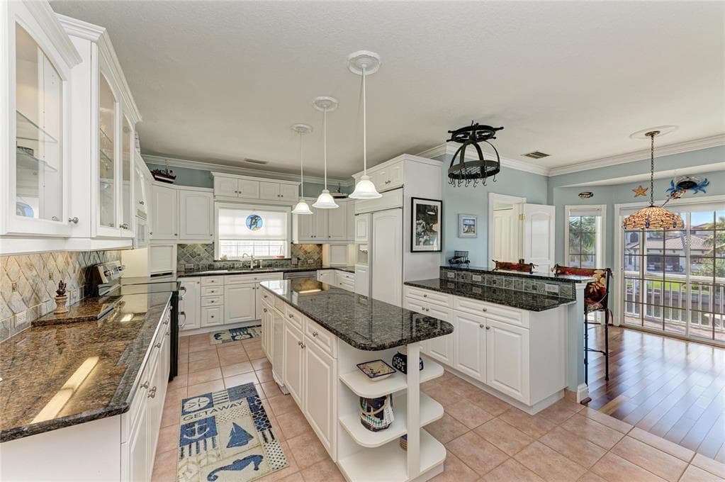 2839 CORAL WAY photo 19