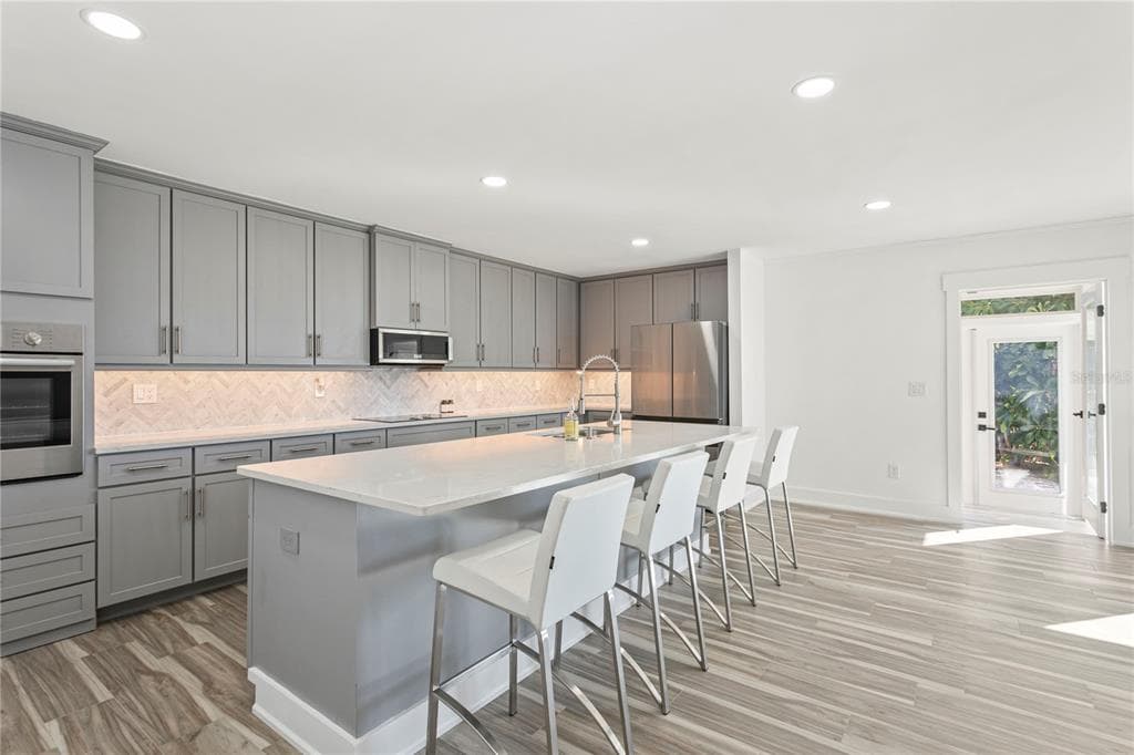 1905 4TH STREET W photo 9