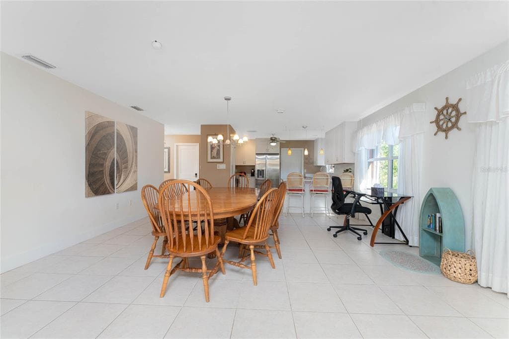 180 PURDY DRIVE photo 12