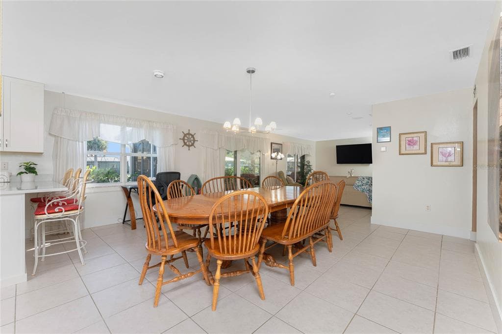 180 PURDY DRIVE photo 10