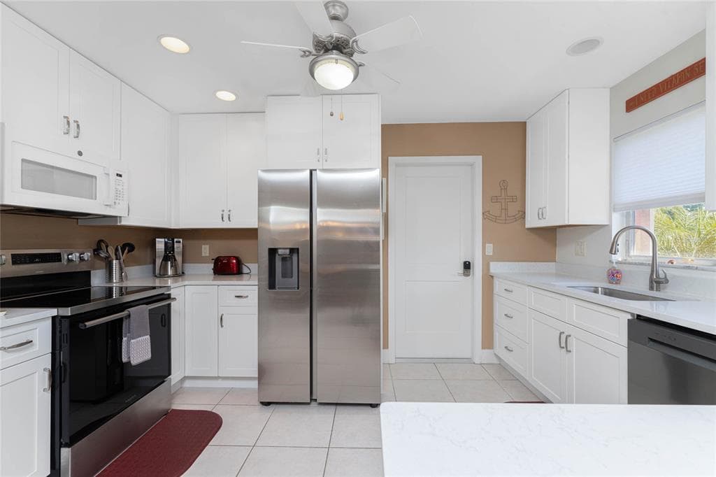 180 PURDY DRIVE photo 14