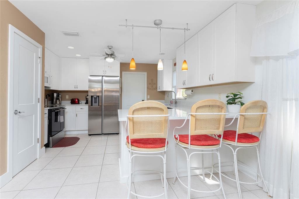 180 PURDY DRIVE photo 18
