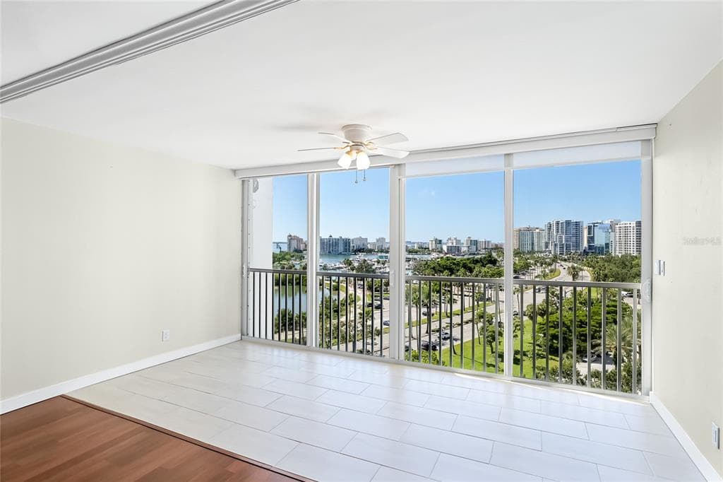 435 S GULFSTREAM AVENUE 1004 photo 7