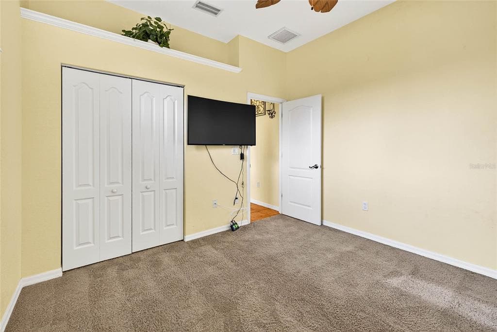 14743 1ST AVENUE E photo 24