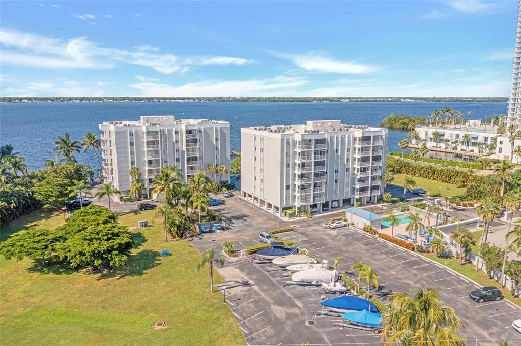 2875 PALM BEACH BOULEVARD 205 photo 2