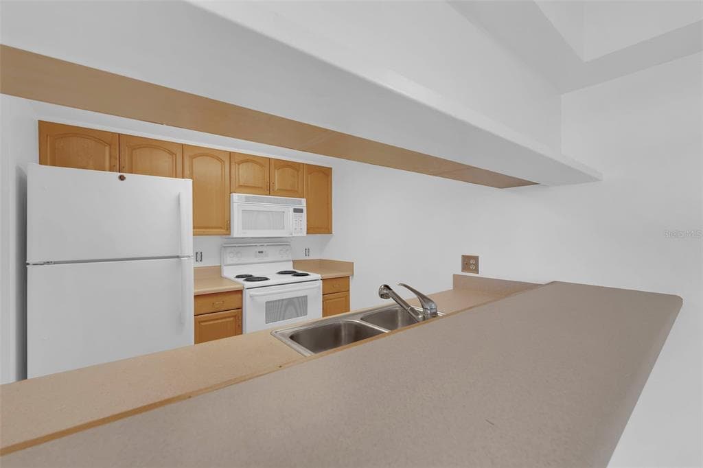 2875 PALM BEACH BOULEVARD 205 photo 8