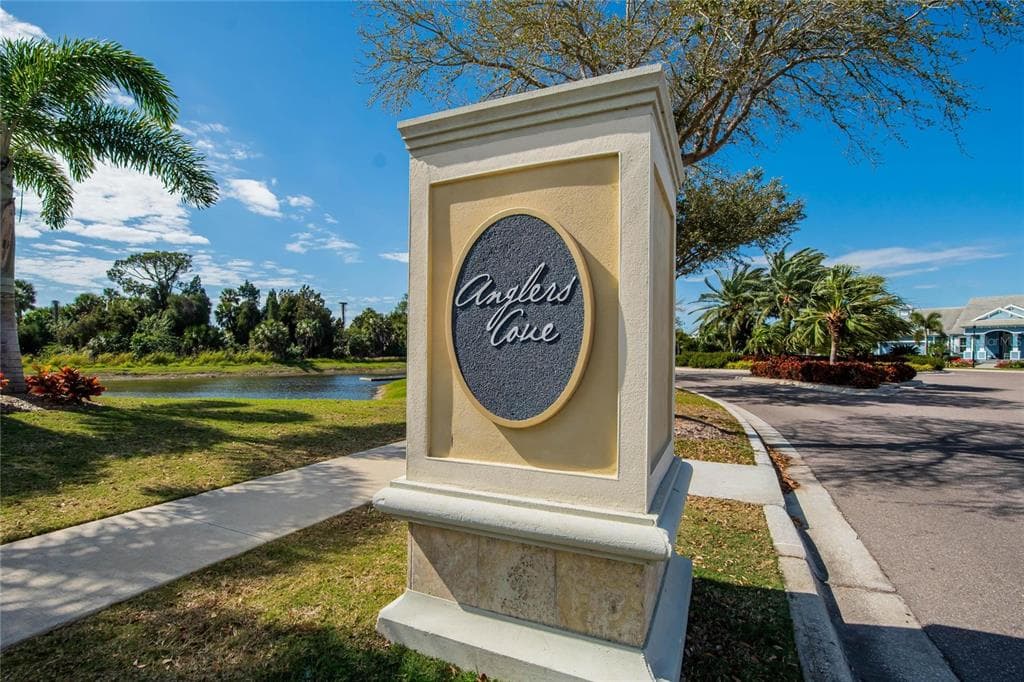 717 MANNS HARBOR DRIVE photo 4
