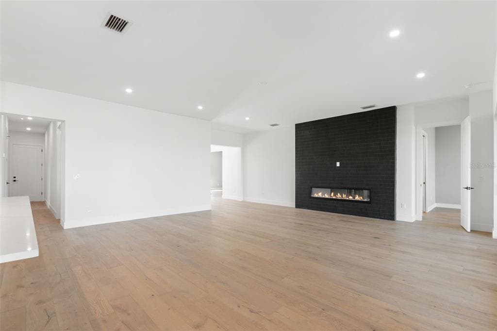 1810 4TH STREET E photo 14