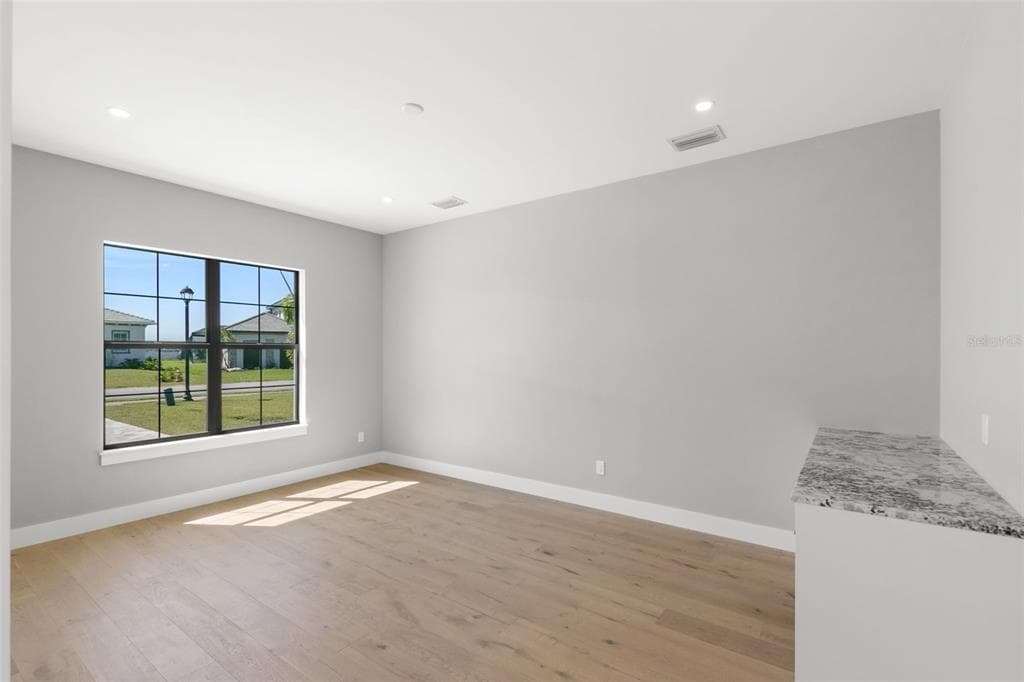 1810 4TH STREET E photo 15