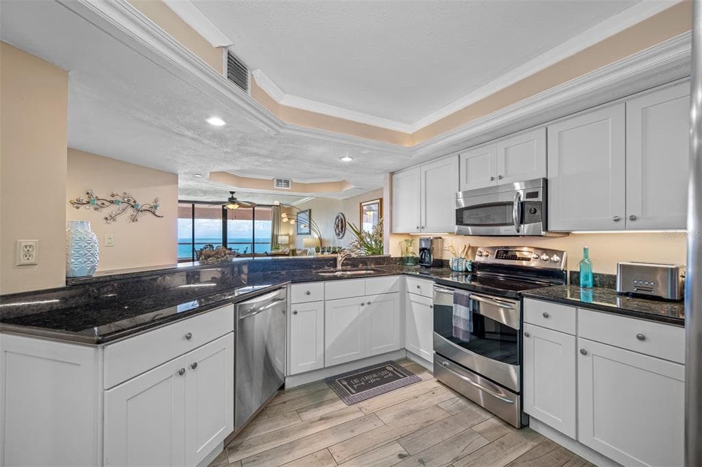 1340 GULF BOULEVARD 16B photo 19