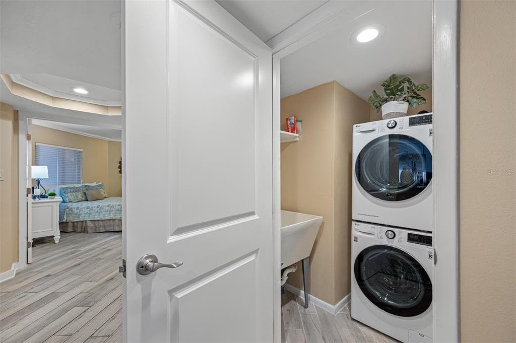 1340 GULF BOULEVARD 16B photo 25