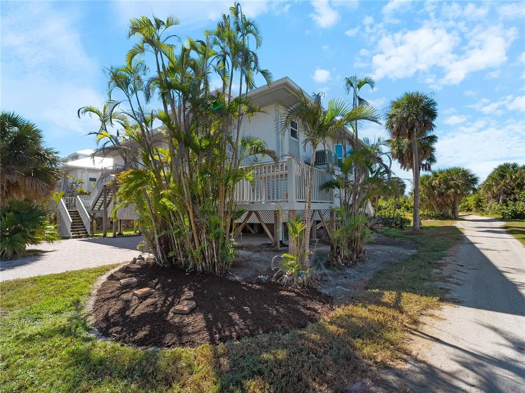 7104 PALM ISLAND DRIVE LE38 photo 4