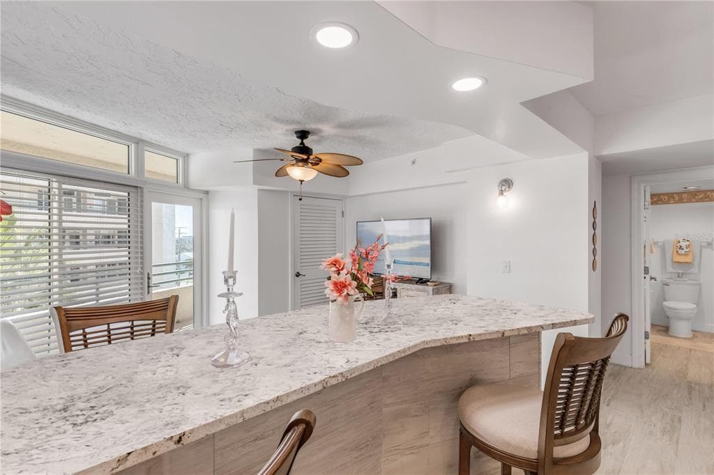 4575 S ATLANTIC AVENUE 6402 photo 17