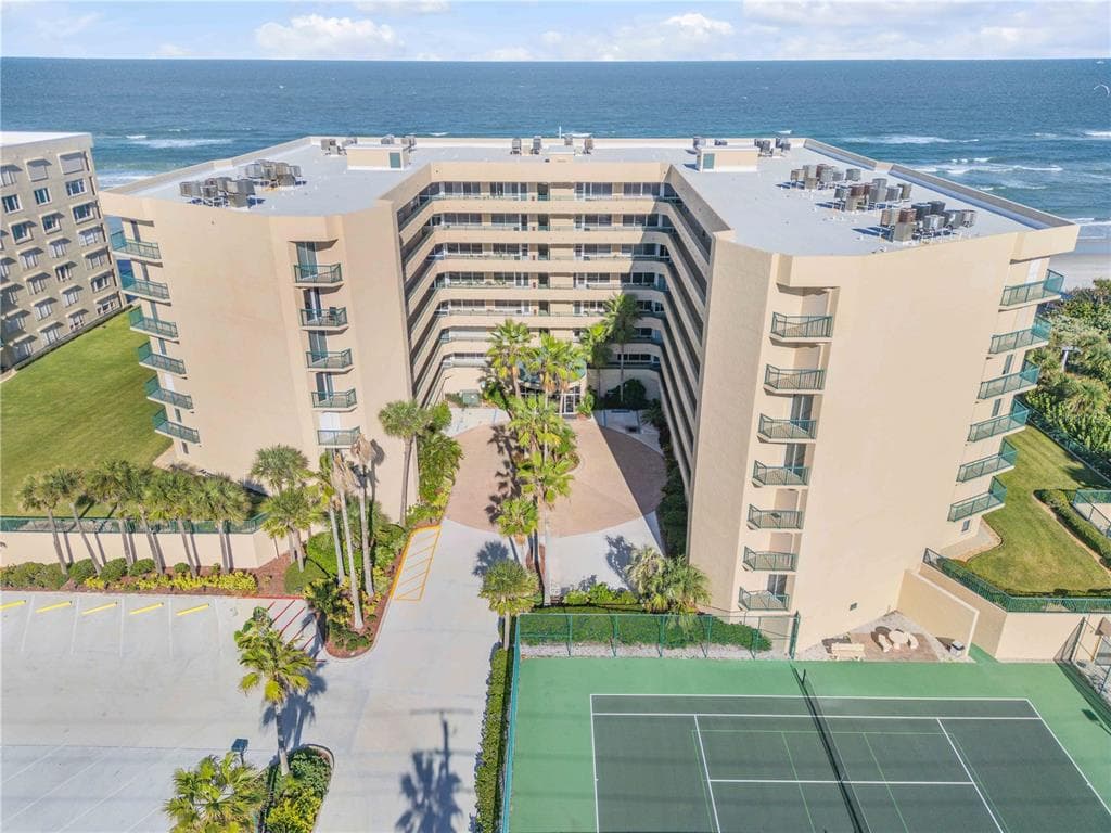 4575 S ATLANTIC AVENUE 6402 photo 1