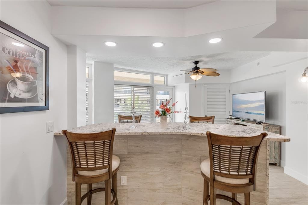 4575 S ATLANTIC AVENUE 6402 photo 18