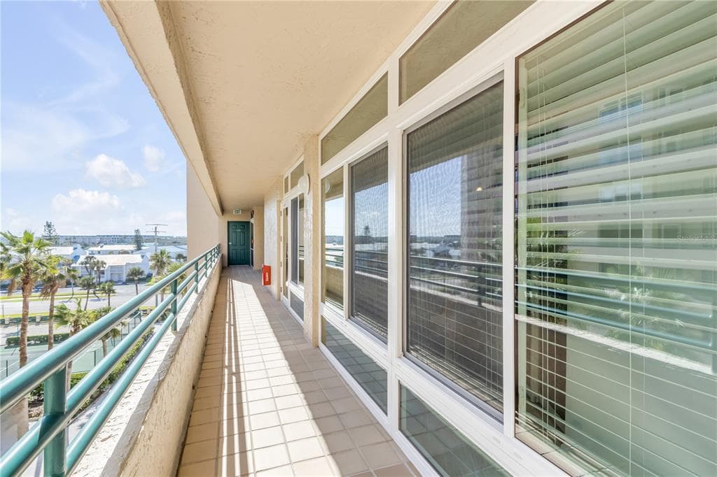 4575 S ATLANTIC AVENUE 6402 photo 11