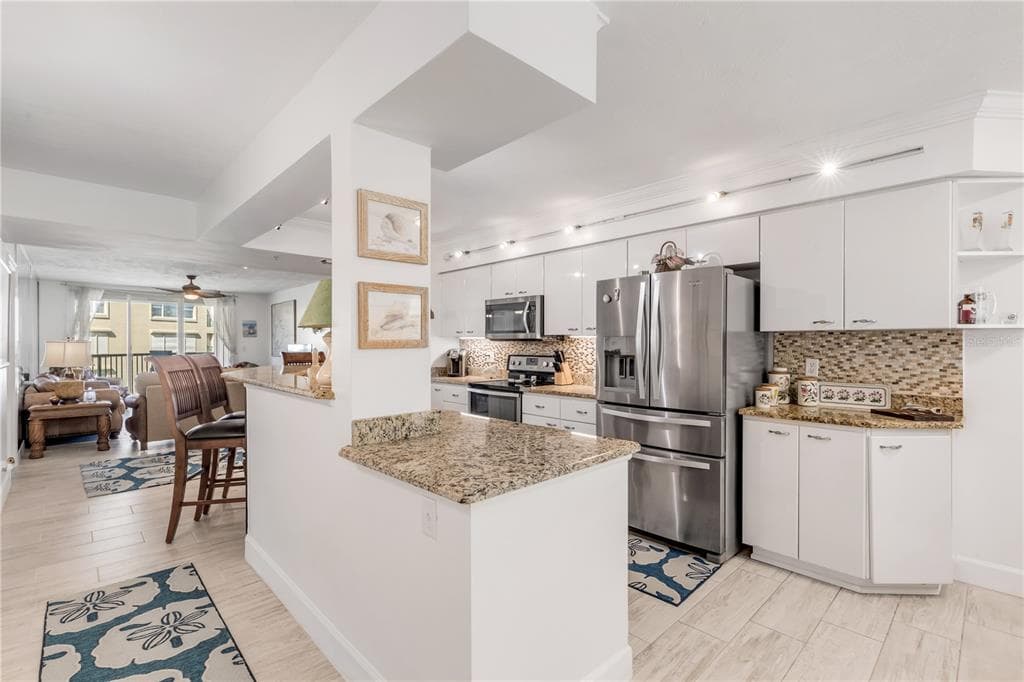 4575 S ATLANTIC AVENUE 6402 photo 21