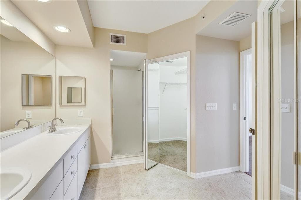 1200 COUNTRY CLUB DRIVE 3405 photo 16