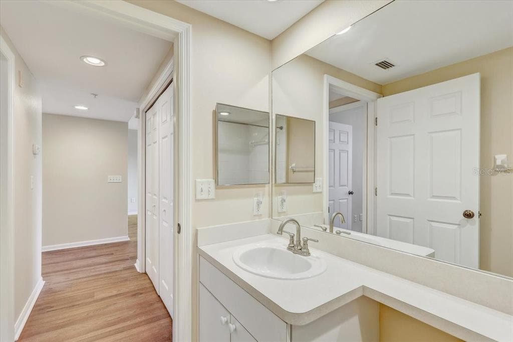 1200 COUNTRY CLUB DRIVE 3405 photo 22
