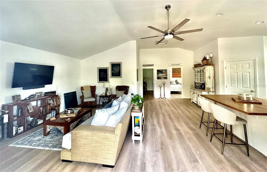 7233 MIDNIGHT PASS ROAD 4
